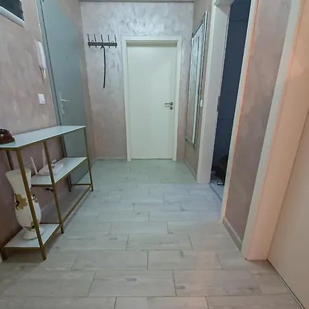 Апартаменти Encore Smarald 1B